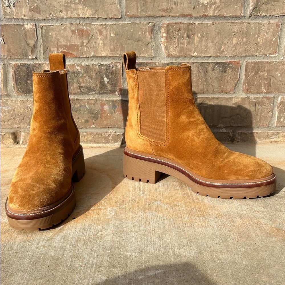 Tory Burch Tan Suede Ankle Chelsea/Lug Boots size 8 1/2 - Picture 4 of 8